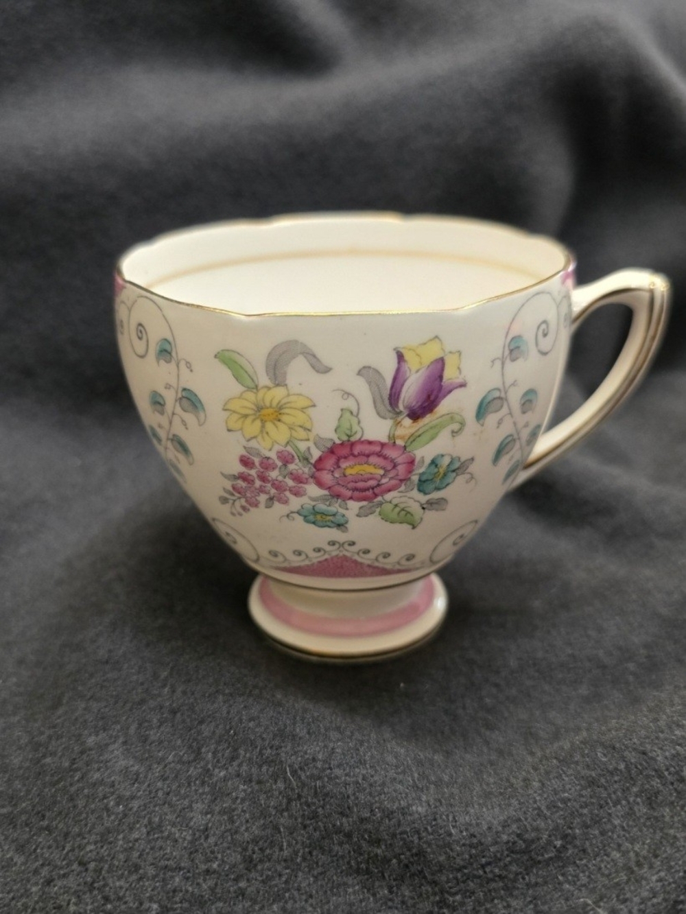 VTG MC Royal Grafton  Bone China Teacup Ingestre Pattern